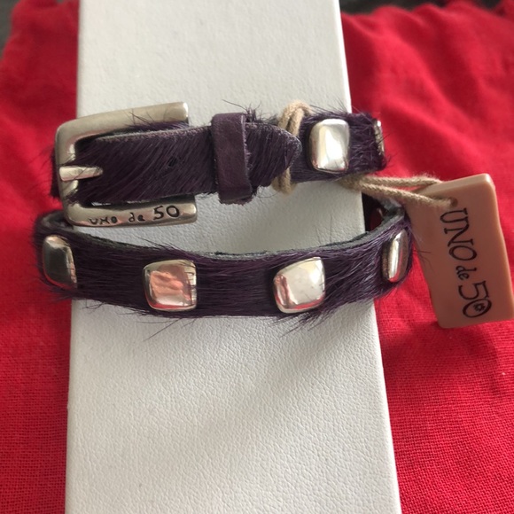 Uno de 50 purple Cowhide calfskin leather bracelet with silver-plated rivets. - Picture 5 of 8